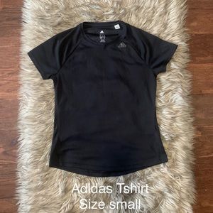 Adidas Tshirt